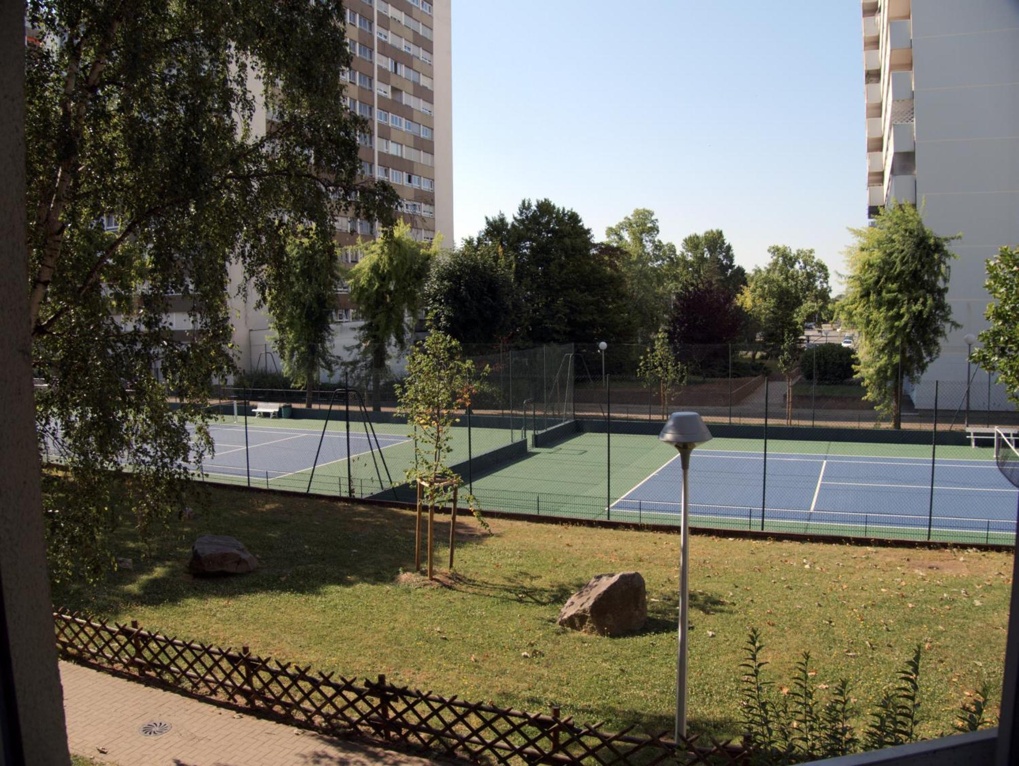 Arbres & Tennis Strasbourg Exterior photo